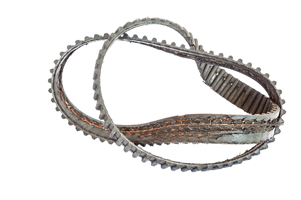 How To Tell If Your Serpentine or Drive Belts Have Been Damaged by Months of Arizona Heat | Eaton Automotive